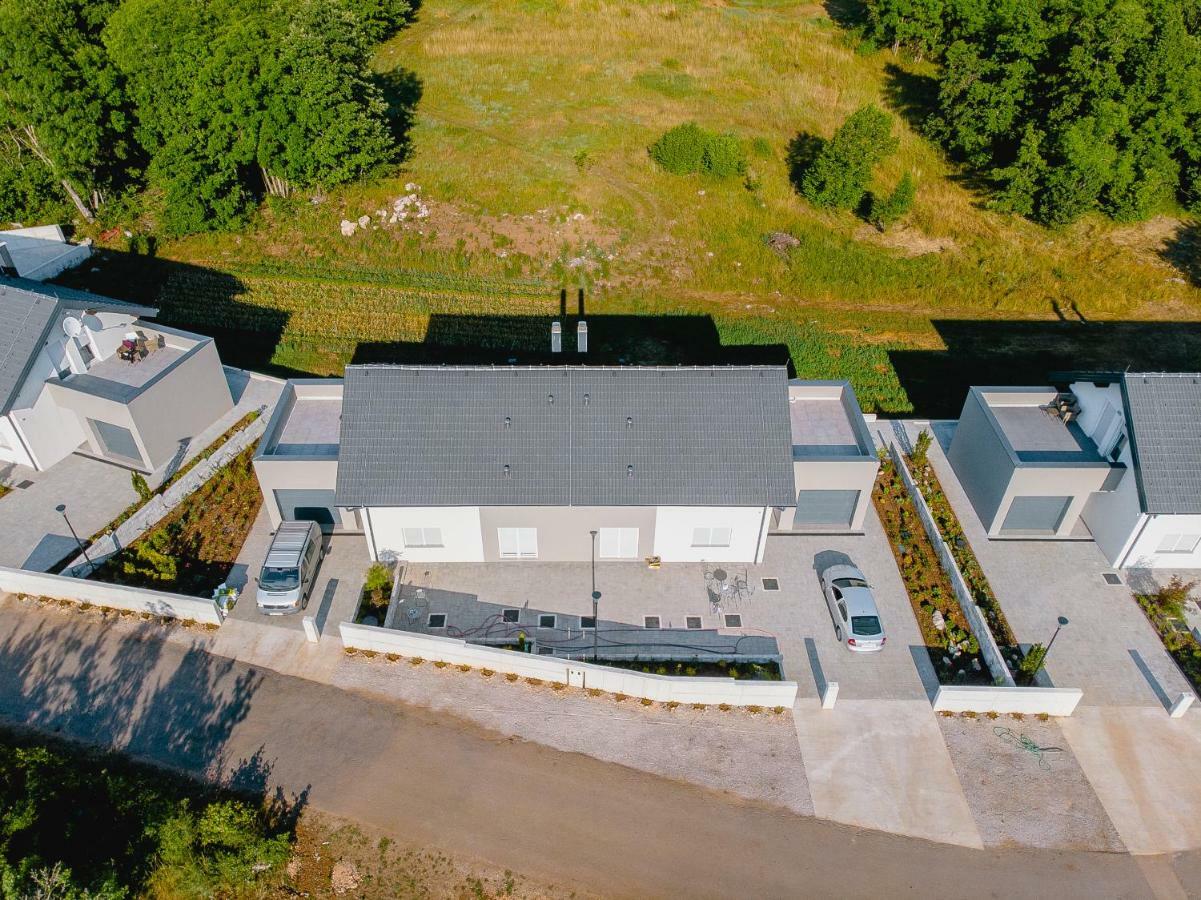 Degenia Velebitica Villa Lovinac  Exterior photo